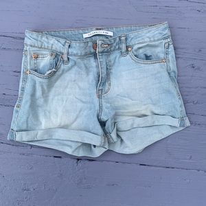 worn pretty frequently. good condition. no stains.